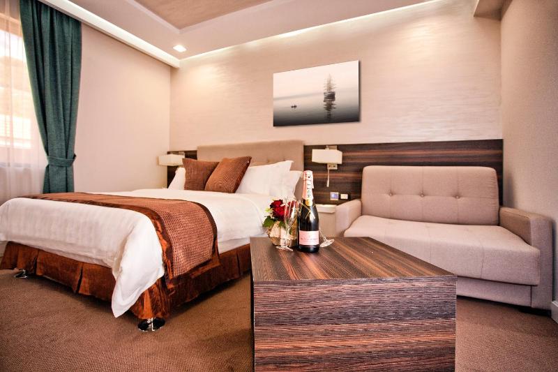 Comfort Double Room with Balcony image 2