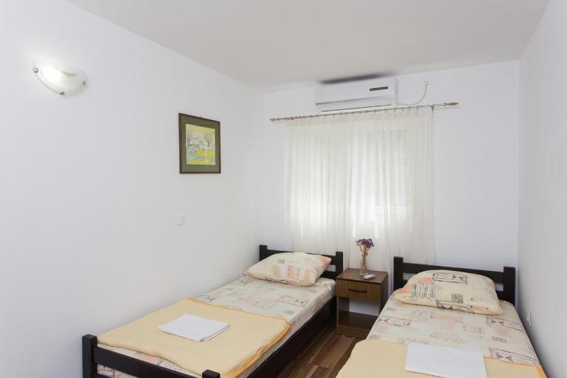 Two-Bedroom Apartment with Terrace and Sea View image 3