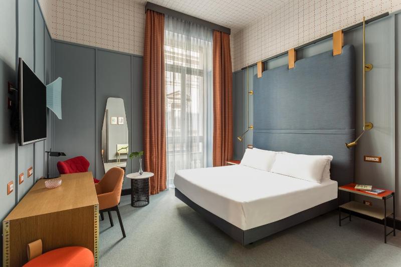 Superior Double or Twin Room image 3