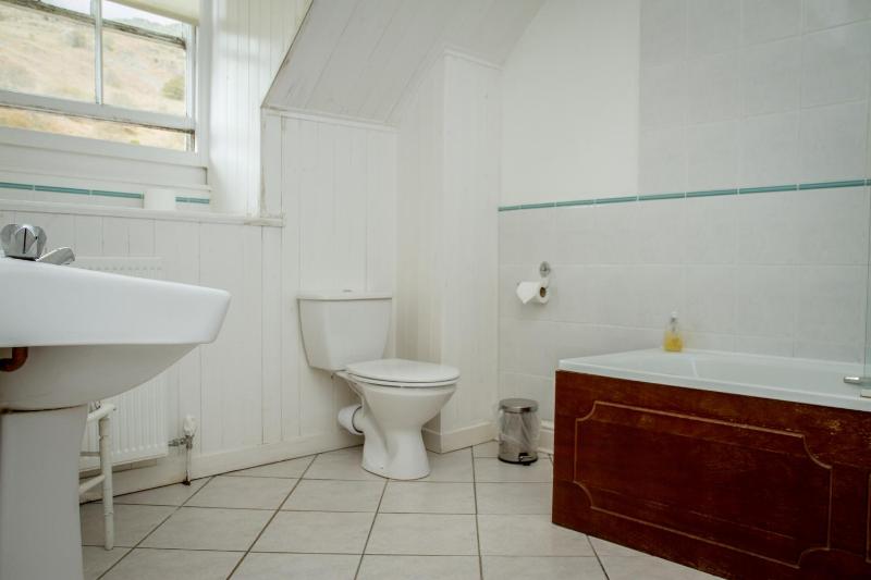 Standard Double or Twin Room image 2