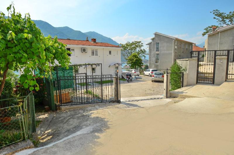Bay View Apartments - image 10