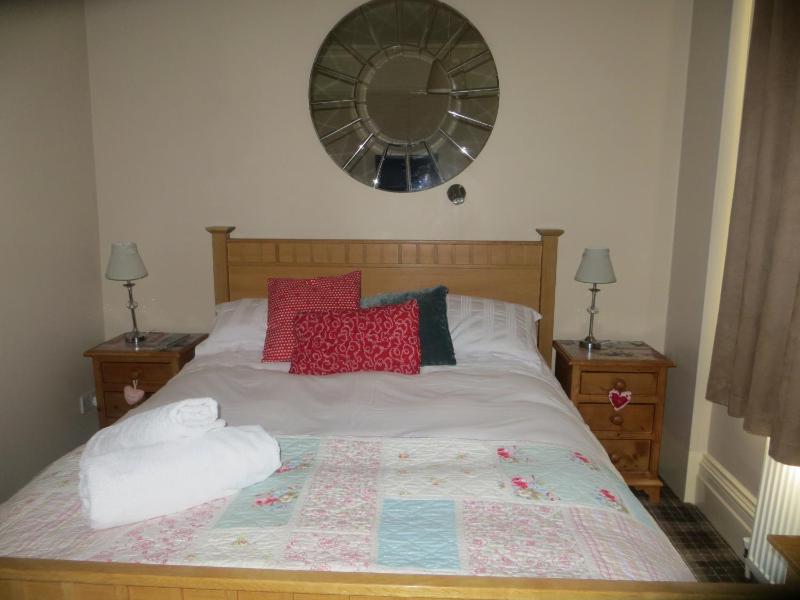 Deluxe King Room image 1