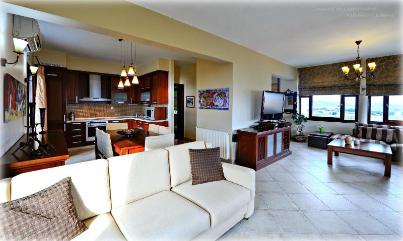 Apartment with Sea View image 3