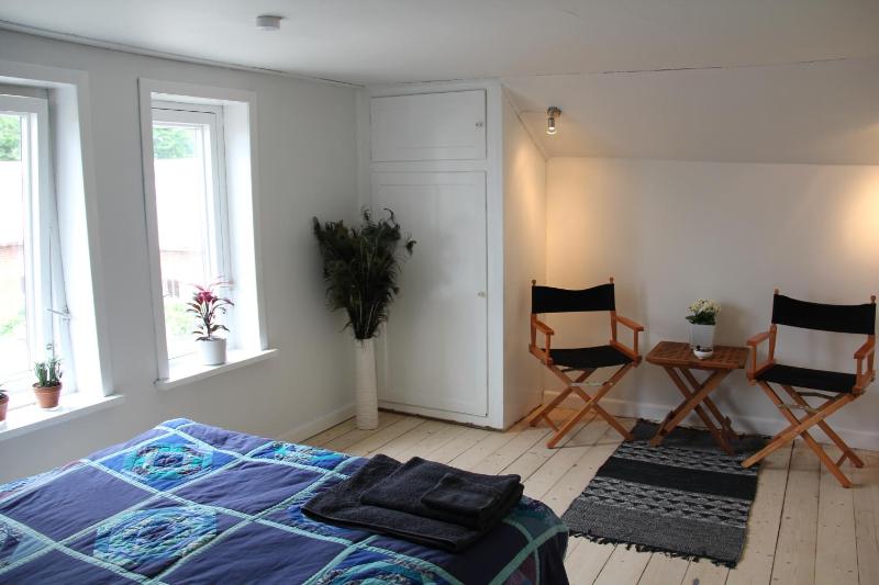 Double Room with Shared Bathroom image 3