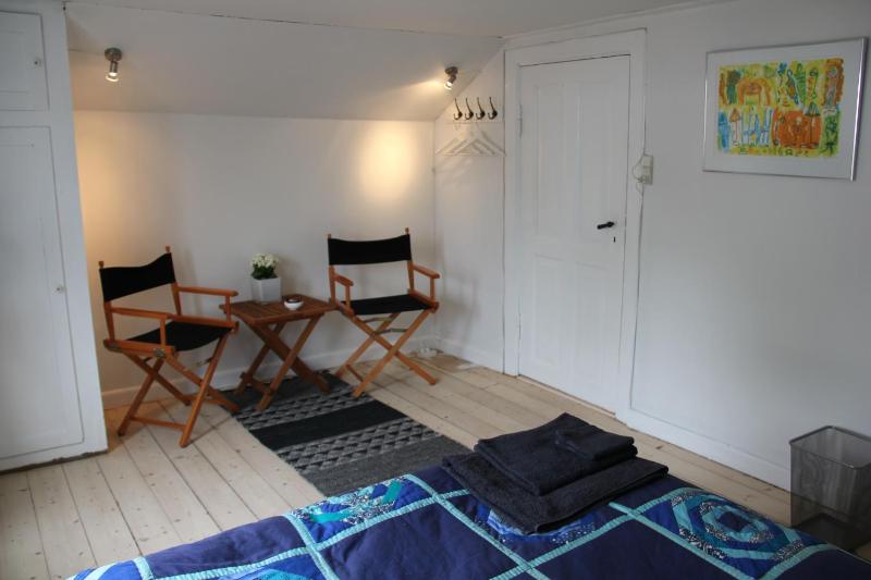Double Room with Shared Bathroom image 4