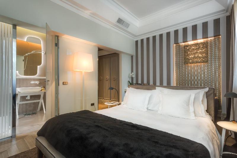 Executive Double Room image 3