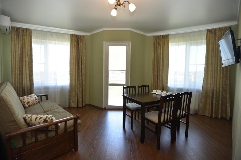 Two-Bedroom Suite image 3