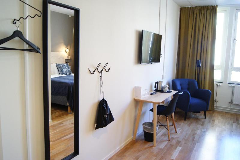 Superior Double Room image 3