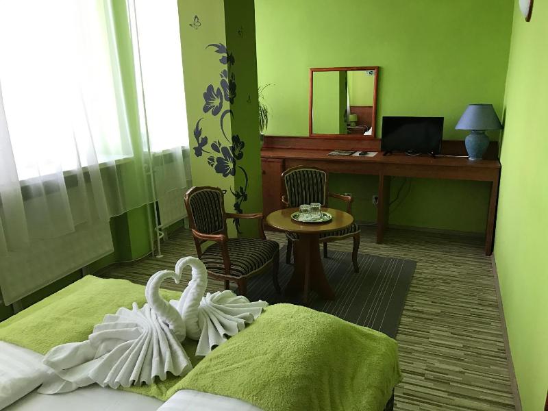  Double Room with Bath image 4
