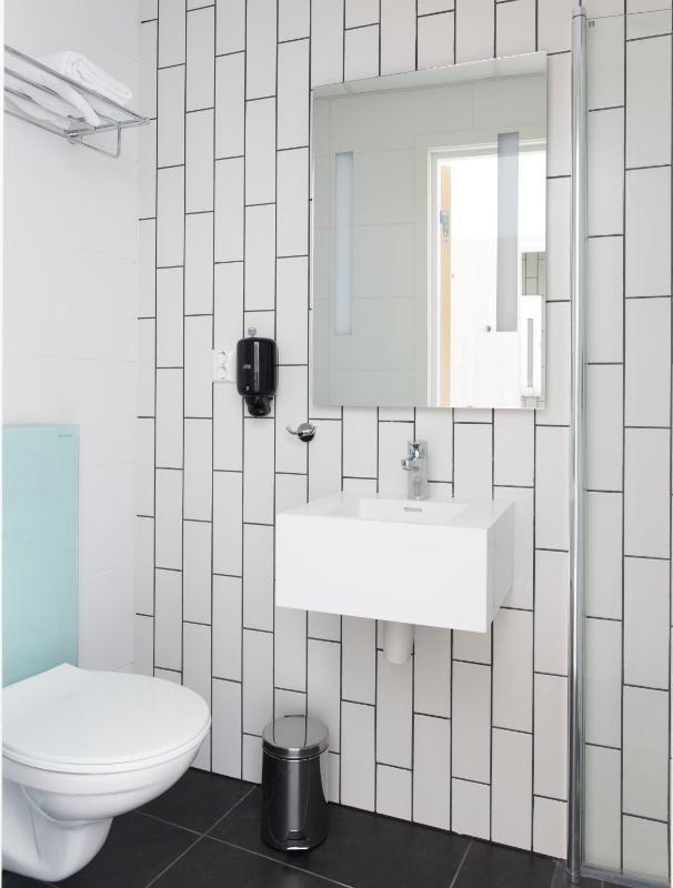 Single Room image 4