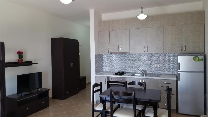 Studio Apartment with Sea View image 4