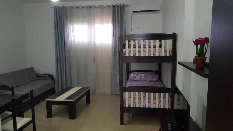 Studio Apartment with Sea View image 3