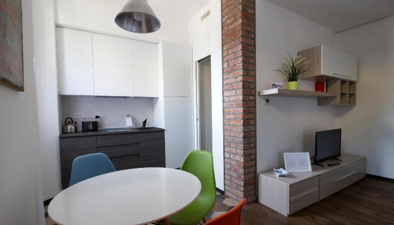 One-Bedroom Apartment image 3