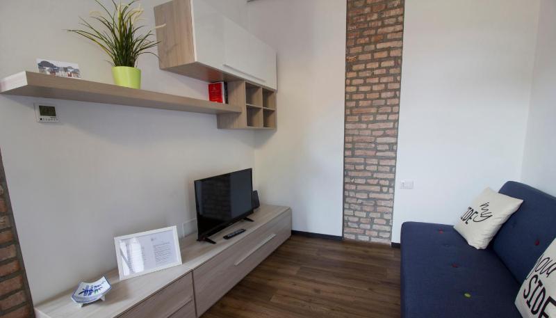 One-Bedroom Apartment image 4