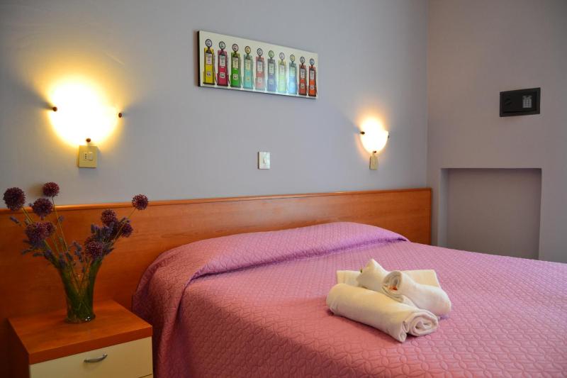 Double Room with Late Check in image 2
