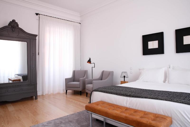Superior Apartment image 2