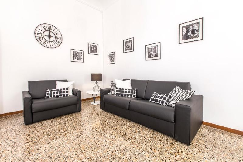 Superior Apartment image 3