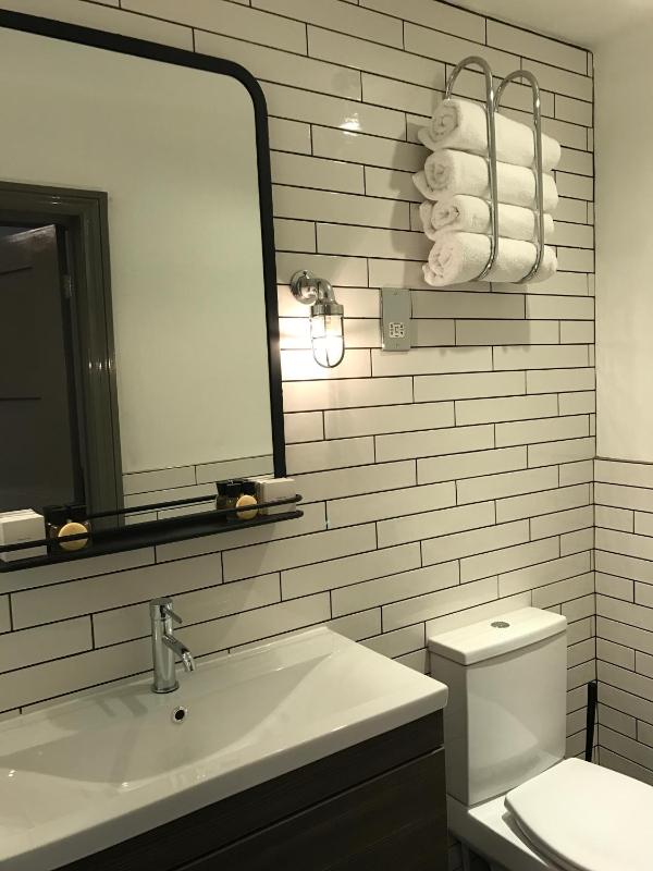 Superior Triple Room image 4