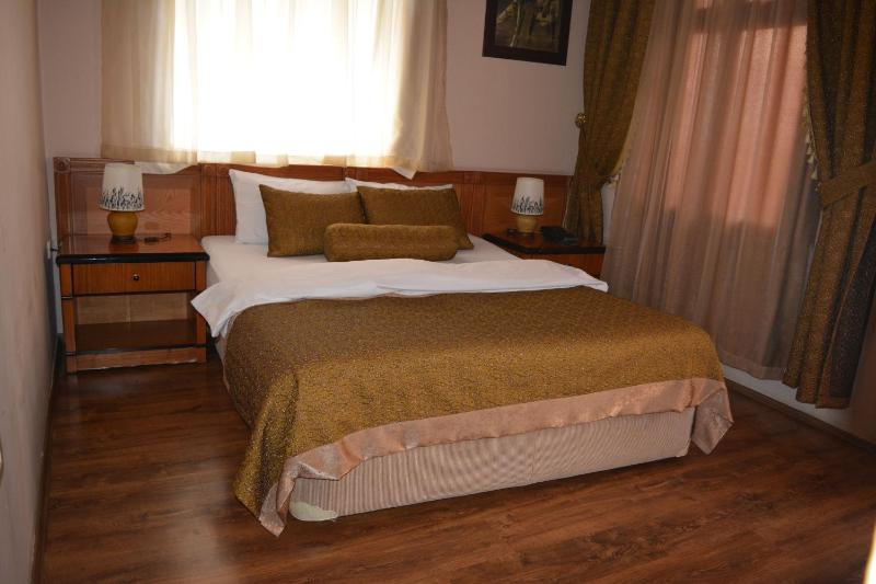 Double Room with Extra Bed (3 Adults)