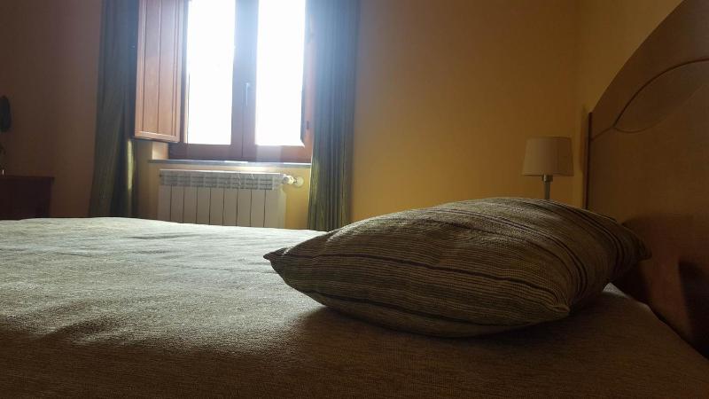 Deluxe Room (2 Adults + 1 Child) image 2