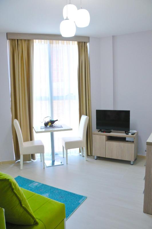 Apartment with Sea View image 3