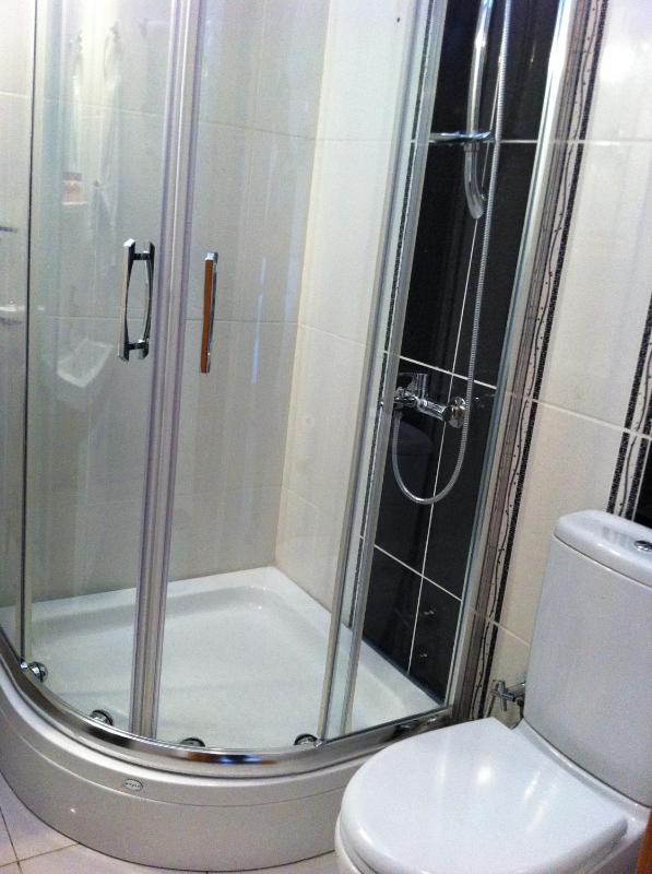 Standard Double or Twin Room image 4