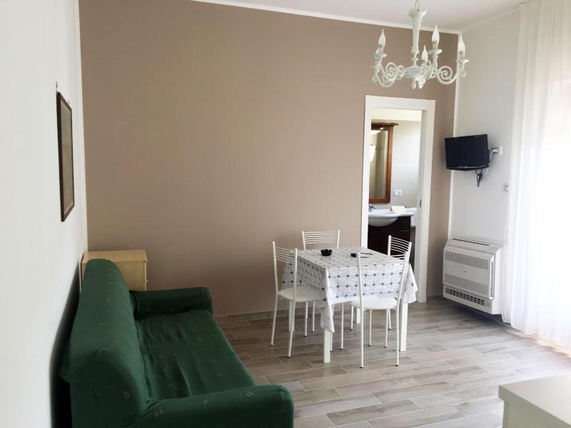Apartment with Balcony - Annex image 3