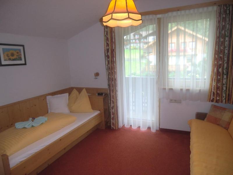 Single Room image 3