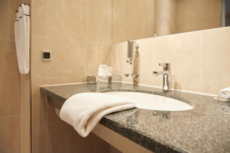 Superior Double Room image 4