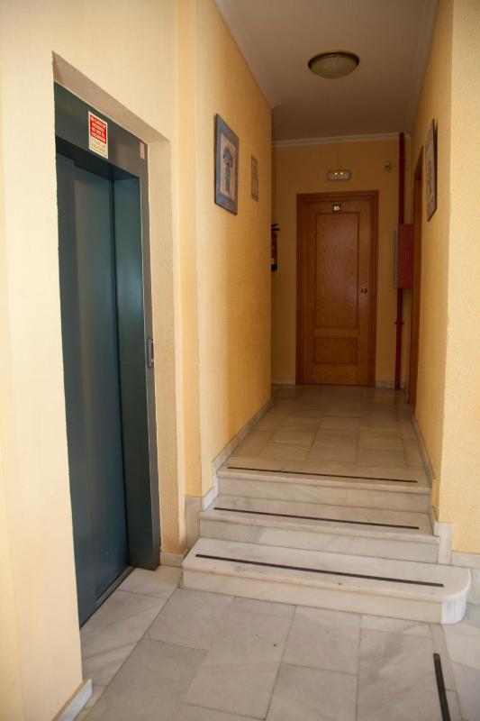 Single Room image 2