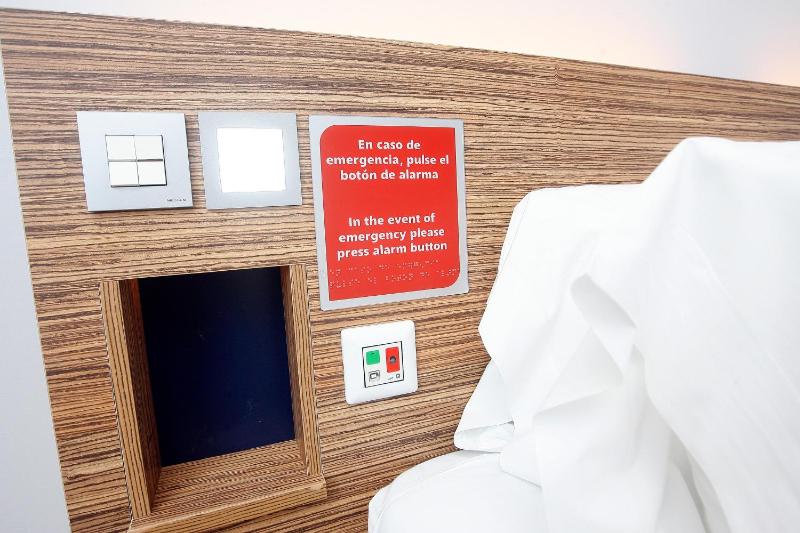 Double Room - Disability Access image 2