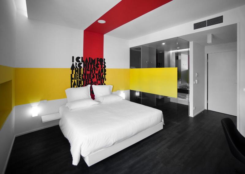 Double or Twin Room with Spa Access image 4