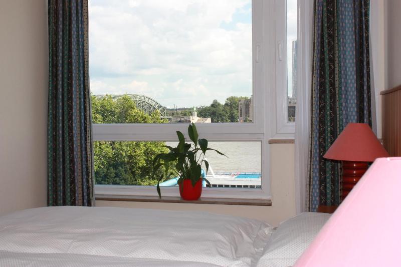 Double Room image 2