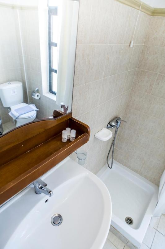 Double or Twin Room with Garden View image 1