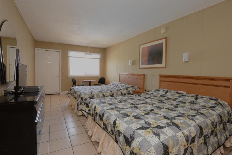 Double Room image 3