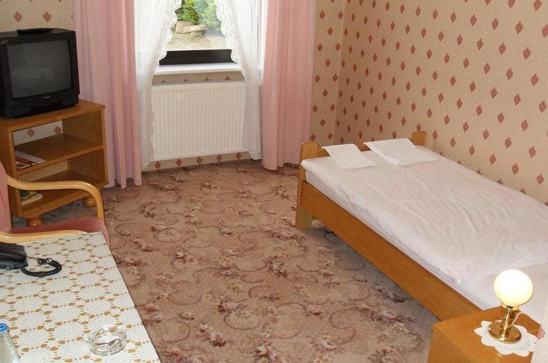 Single Room image 3
