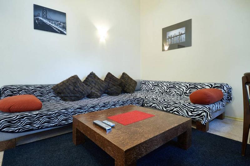 One-Bedroom Apartment - Sofiyevska Street 17 image 2
