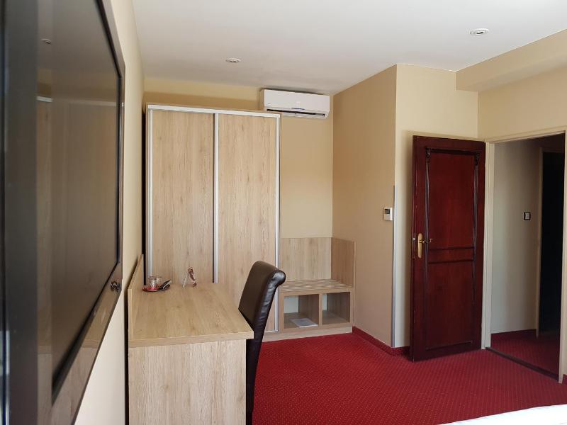 Economy Double Room image 1