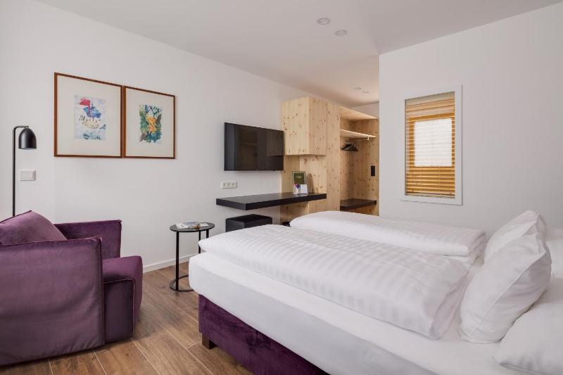 Superior Double Room image 4