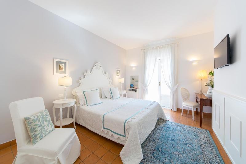 Superior Double or Twin Room with Spa Access image 3