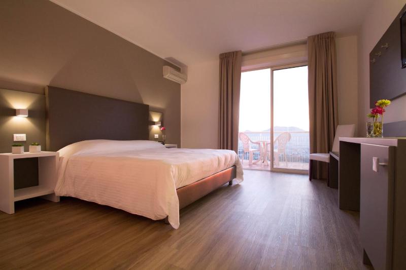 Superior Double Room with View image 2