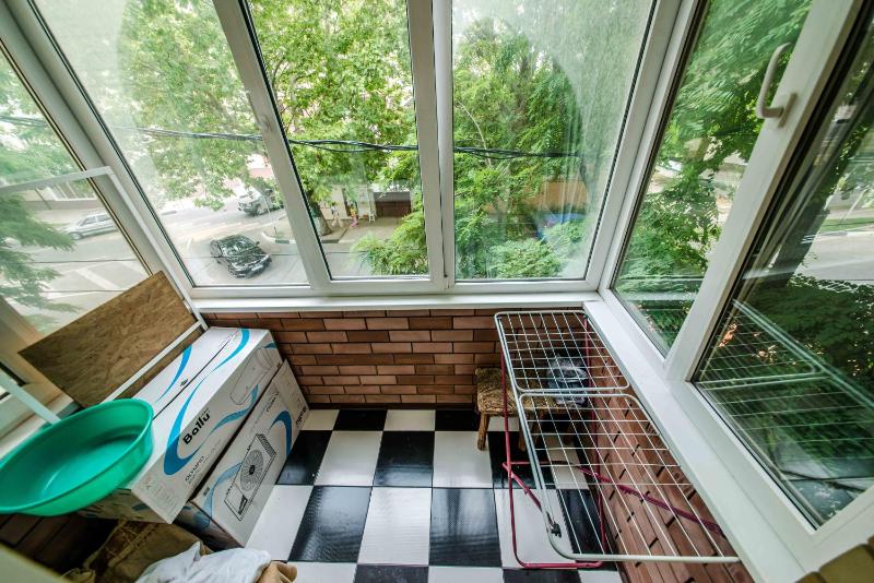 Apartment with Balcony image 3