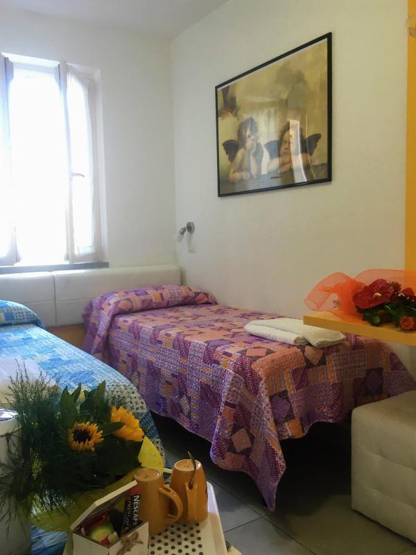 Small Twin Room image 1
