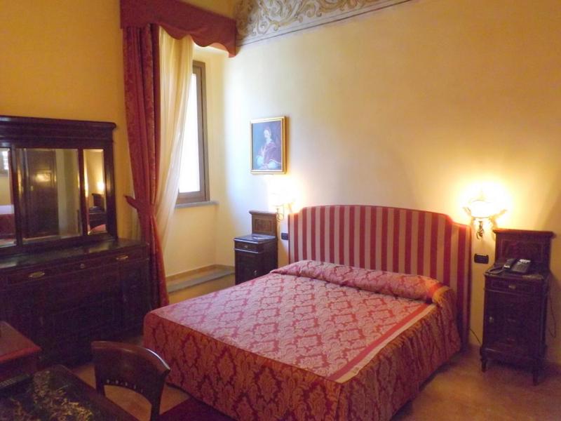 Superior Double Room image 2