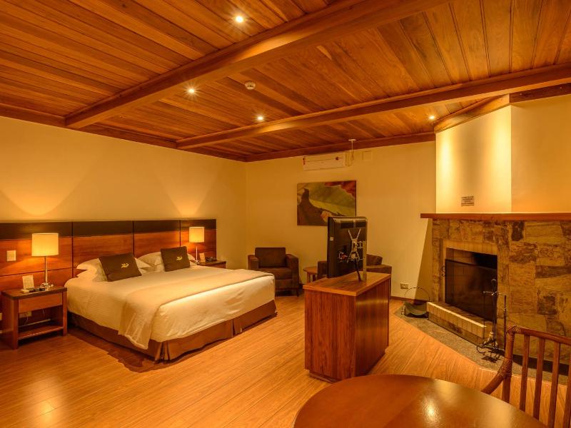 Hotel Le Renard - Campos do Jordao - image 4