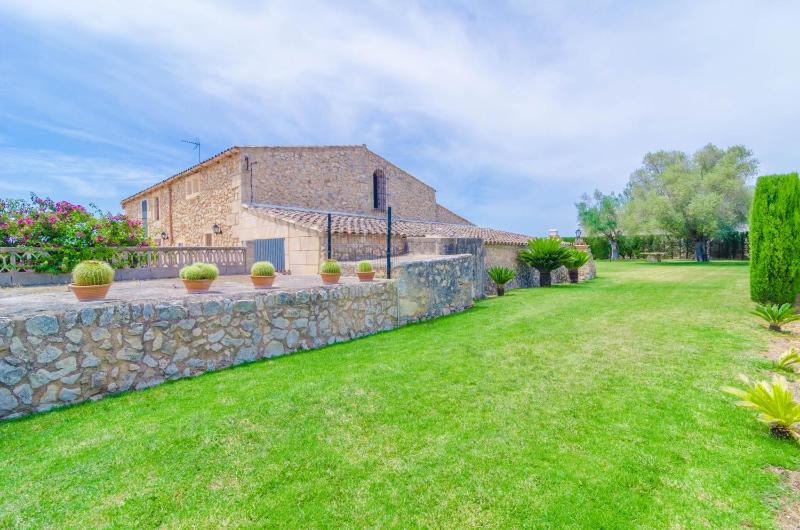 Villa image 2