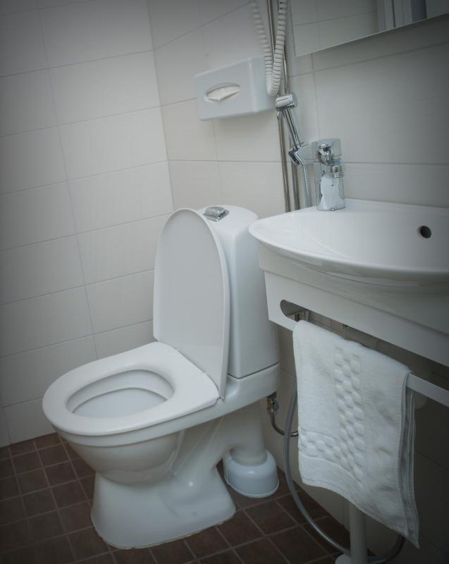 Classic Twin Room image 2