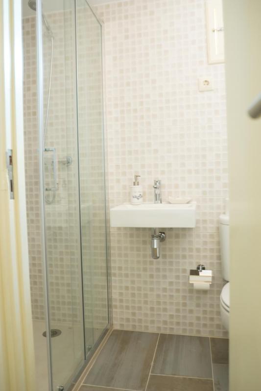 Standard Double or Twin Room image 2