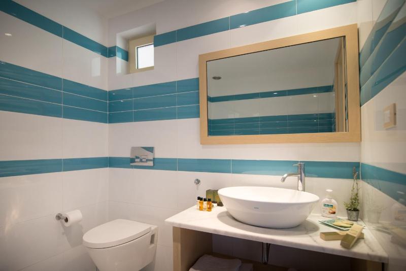 Premium Double Room with Panoramic Sea View image 4