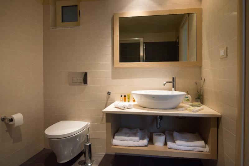 Belvedere Hotel - image 43
